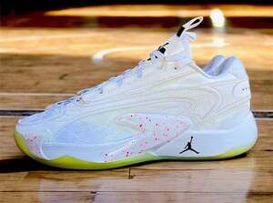 Nike Jordan Luka 2 Low Mens Sz 7.5 Basketball Shoes White Hyper-Pink